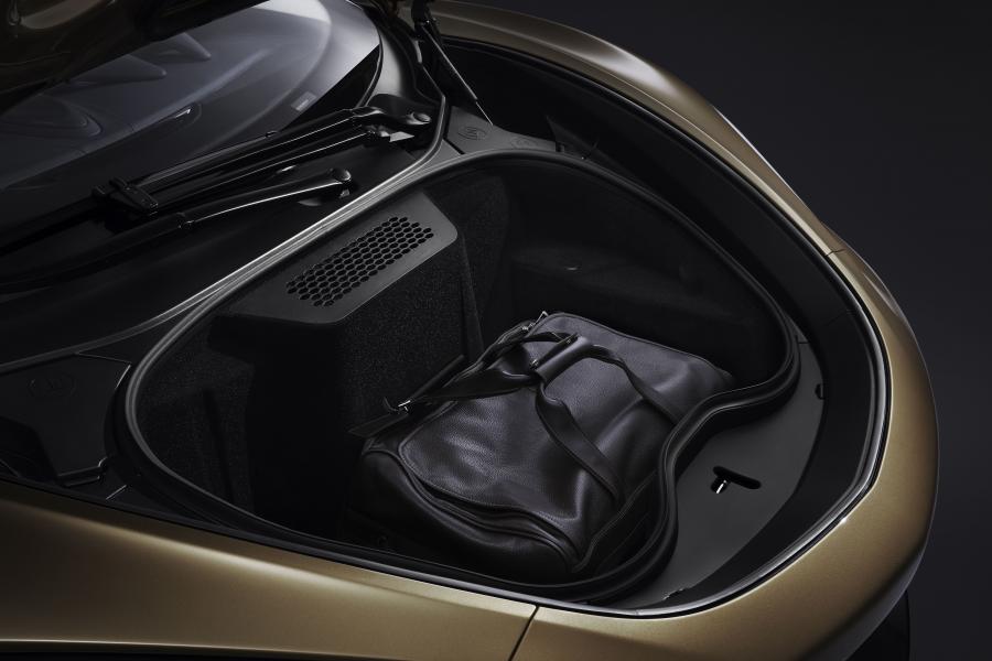 Багажник McLaren GT 2019 года  (фото 20 из 44)